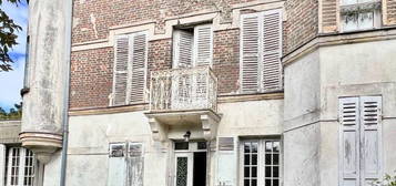 Maison 2 étages  à vendre, 9 pièces, 5 chambres, 206 m²