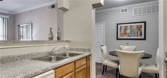 Kensley Apartment Homes, Irving, TX 75038
