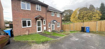 3 bed semi-detached house for sale