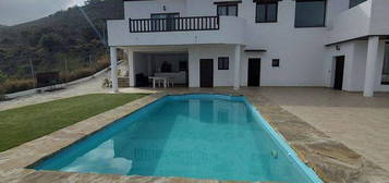 Chalet en Zona Fuentemora, Antequera