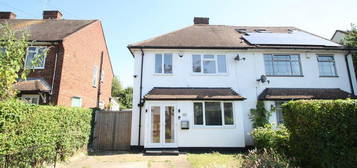 3 bedroom semi-detached house to rent