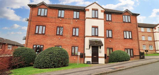 Flat to rent in Orchard Court, Orchard Road, Trowbridge BA14