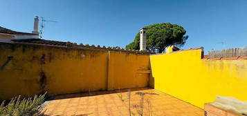 Casa adosada en Escala, L´