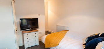 6 bed shared accommodation to rent