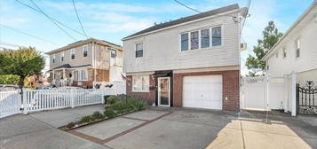 95-14 157th Ave, Howard Beach, NY 11414