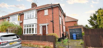 3 bedroom semi-detached house