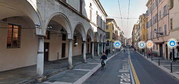 Camera singola IN VIA D'AZEGLIO - DISPONIBILE