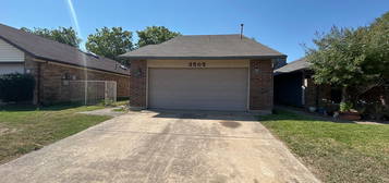 3505 Altair Dr, Garland, TX 75044