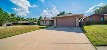 12501 Parkland Pl, Oklahoma City, OK 73142