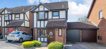 3 bedroom link detached house for sale