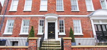 Flat to rent in Rollestone Street, Salisbury SP1