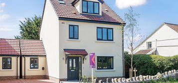 4 bed detached house for sale