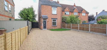 2 bedroom detached house for sale