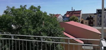 Schönefeld - Kleinfamilienwohnung mit Einbauküche und Balkon