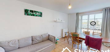 Studio meublé  à louer, 1 pièce, 93 m², Étage 1/–