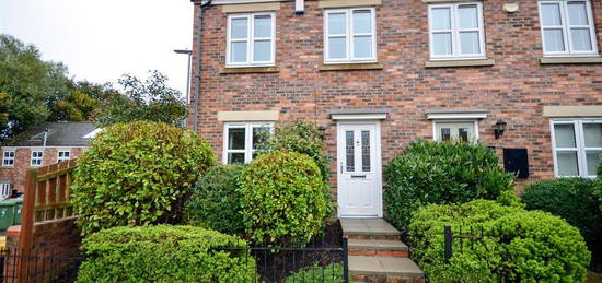 2 bedroom semi-detached house for sale