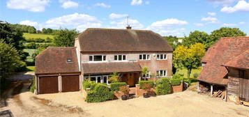 6 bedroom detached house