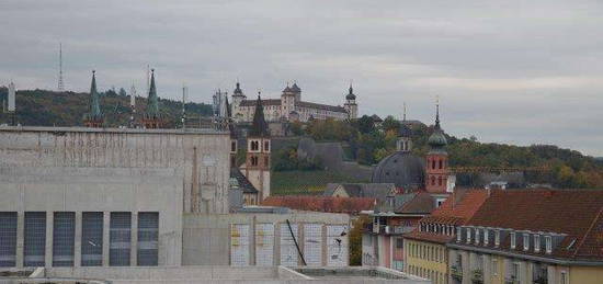 Penthouse-Wohnung mit großer Dachterrasse und Festungsblick in Würzburg