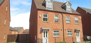 Town house to rent in Greenock Crescent, Wolverhampton WV4