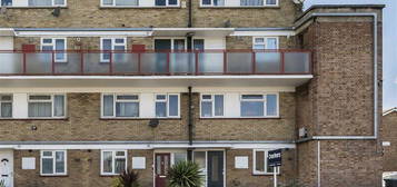 Maisonette for sale in Shell Road, London SE13