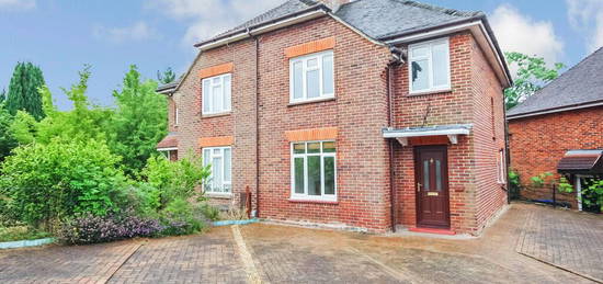 4 bedroom semi-detached house