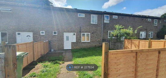 Terraced house to rent in Robin Lane, Wellingborough NN8