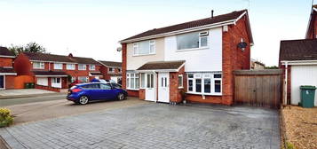 3 bed semi-detached house for sale