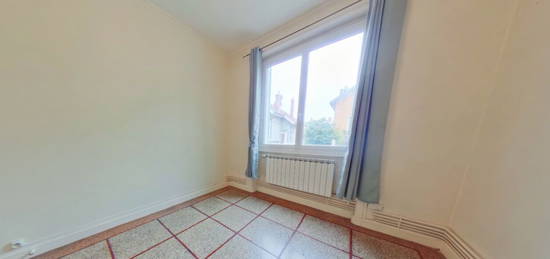 Appartement  à louer, 3 pièces, 2 chambres, 62 m²