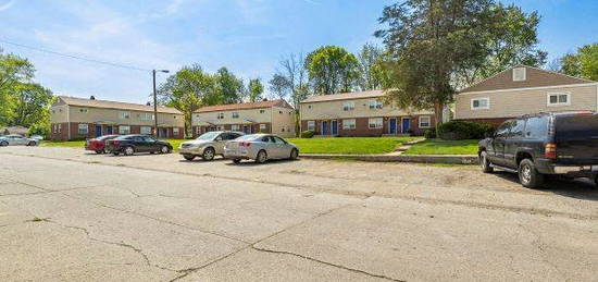 Glen Ridge Manor Townhomes and Flats (Indy Town), Indianapolis, IN 46218