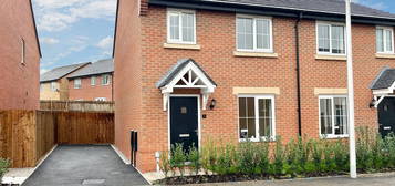 3 bed semi-detached house to rent