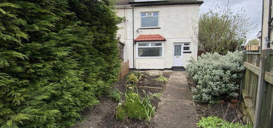 3 bedroom semi-detached house to rent