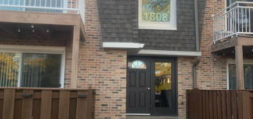 1808 Plum Grove Rd APT 2C, Rolling Meadows, IL 60008