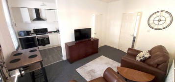 Flat to rent in Tor Hill Road, Torquay TQ2