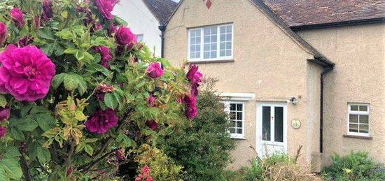 3 bed semi-detached house to rent