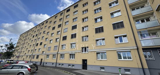 Pronájem bytu 2+1, 50m2, náměstí Na Balabence, Praha 9, Libeň