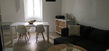 Appartement  à louer, 2 pièces, 1 chambre, 44 m²