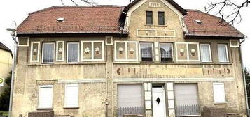 Kahlwinkel-Großes Einfamilienhaus mit Einliegerwohnung und Garten