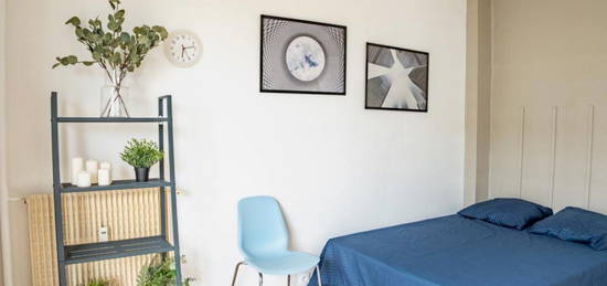 Appartement meublé  à louer, 4 pièces, 4 chambres, 20 m²