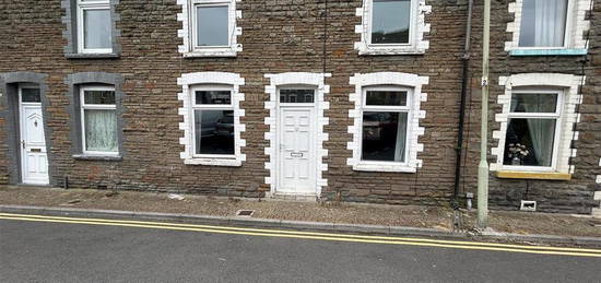 4 bed terraced house for sale