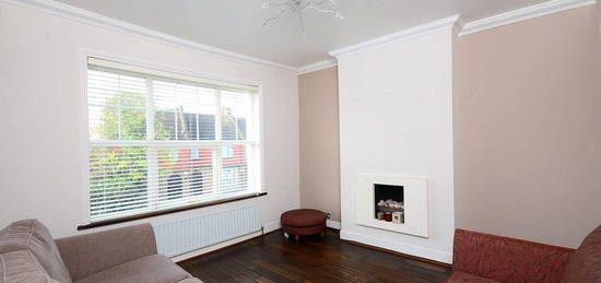 3 bedroom flat to rent