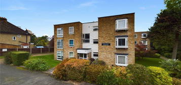 Flat for sale in Beddington Gardens, Wallington SM6