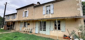 Ferme 2 étages  à vendre, 7 pièces, 6 chambres, 145 m²