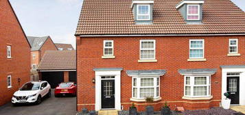 4 bedroom semi-detached house for sale