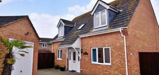 3 bedroom detached house to rent