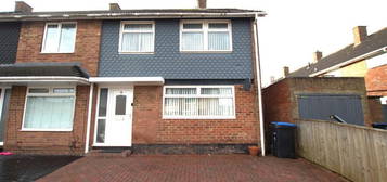 4 bedroom end of terrace house for sale