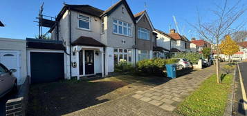 3 bedroom semi-detached house to rent