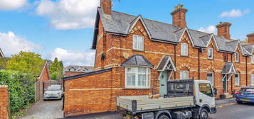 5 bed end terrace house for sale