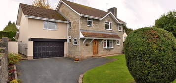 5 bed detached house for sale