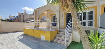 Casa o chalet en venta en calle Estornell, 21