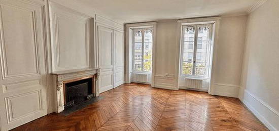 Location appartement 2 pièces 63 m²